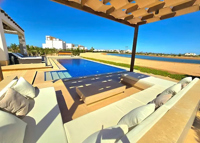 Stunning Private With Breathtaking Golf & Lagoon View Villa